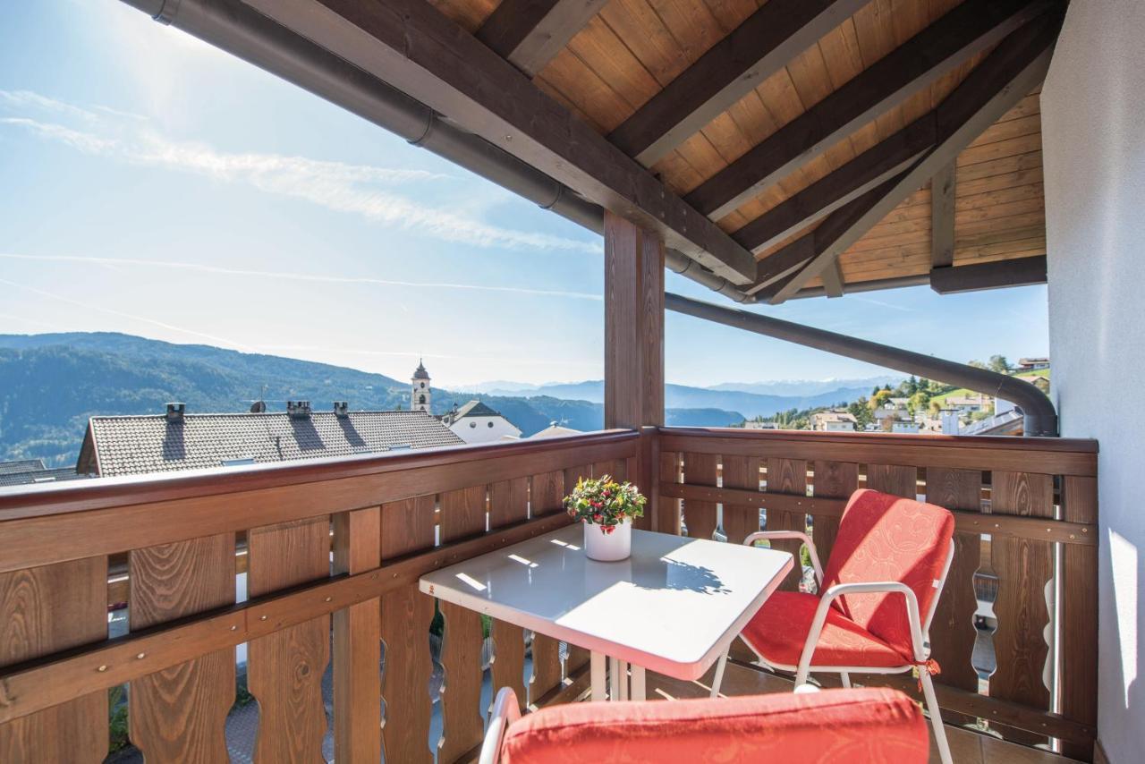 Apparthotel Feldhof - Living And Bistro Nova Ponente Eksteriør bilde