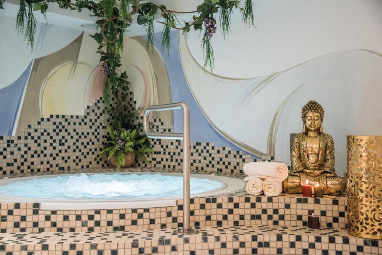 Apparthotel Feldhof - Living And Bistro Nova Ponente Eksteriør bilde