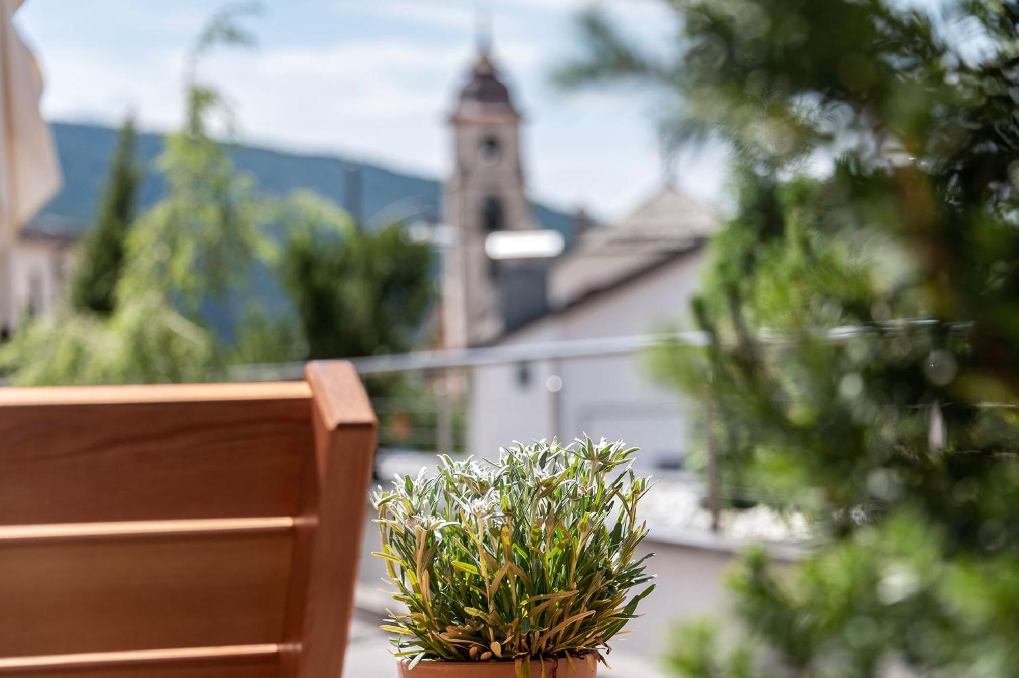 Apparthotel Feldhof - Living And Bistro Nova Ponente Eksteriør bilde